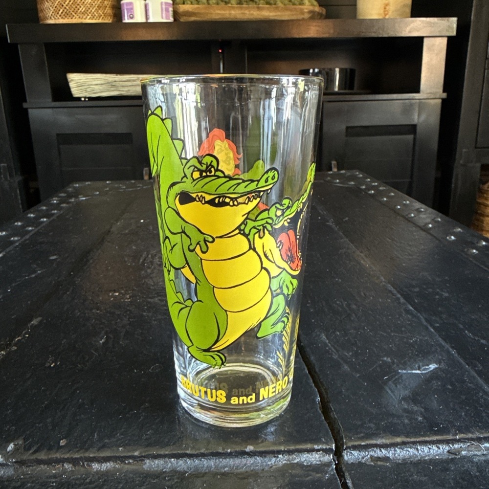 Vintage 1977 The Rescuers Walt Disney Pepsi Glass-Brutus and Nero Crocodiles